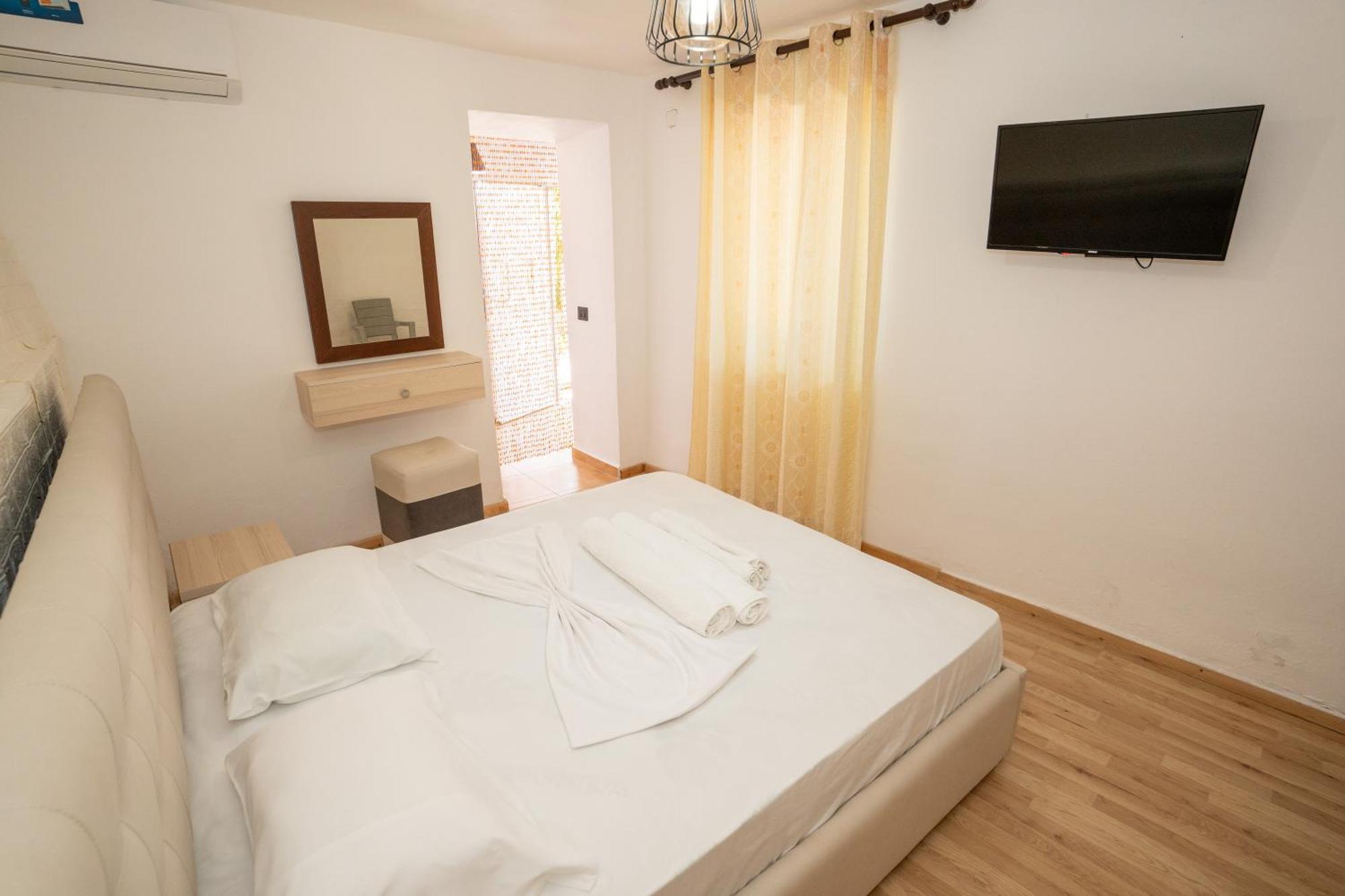 Laa Melossa Sarandë 外观 照片