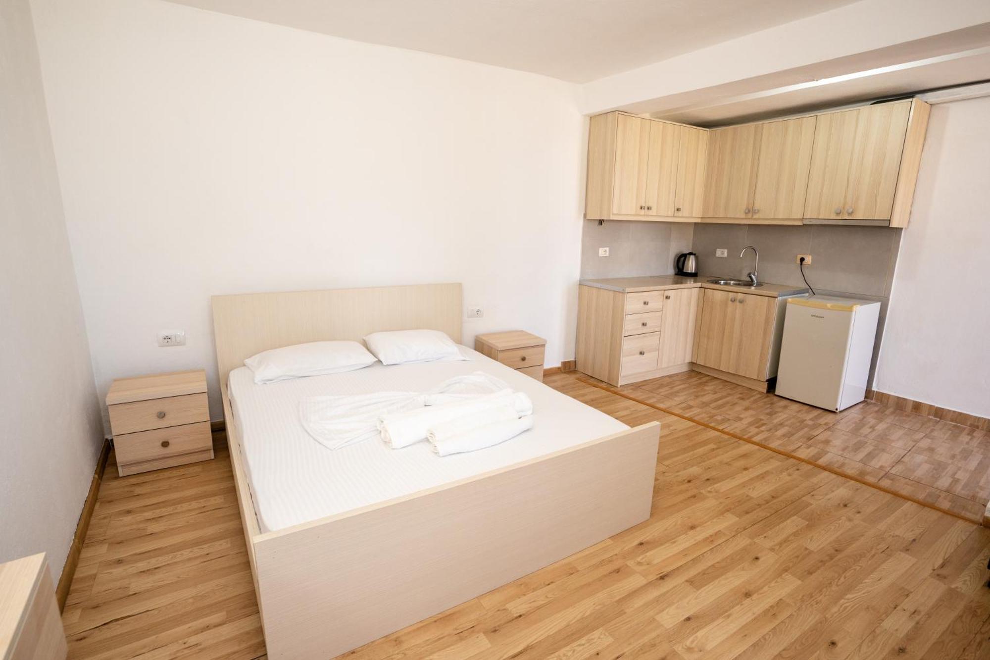 Laa Melossa Sarandë 外观 照片